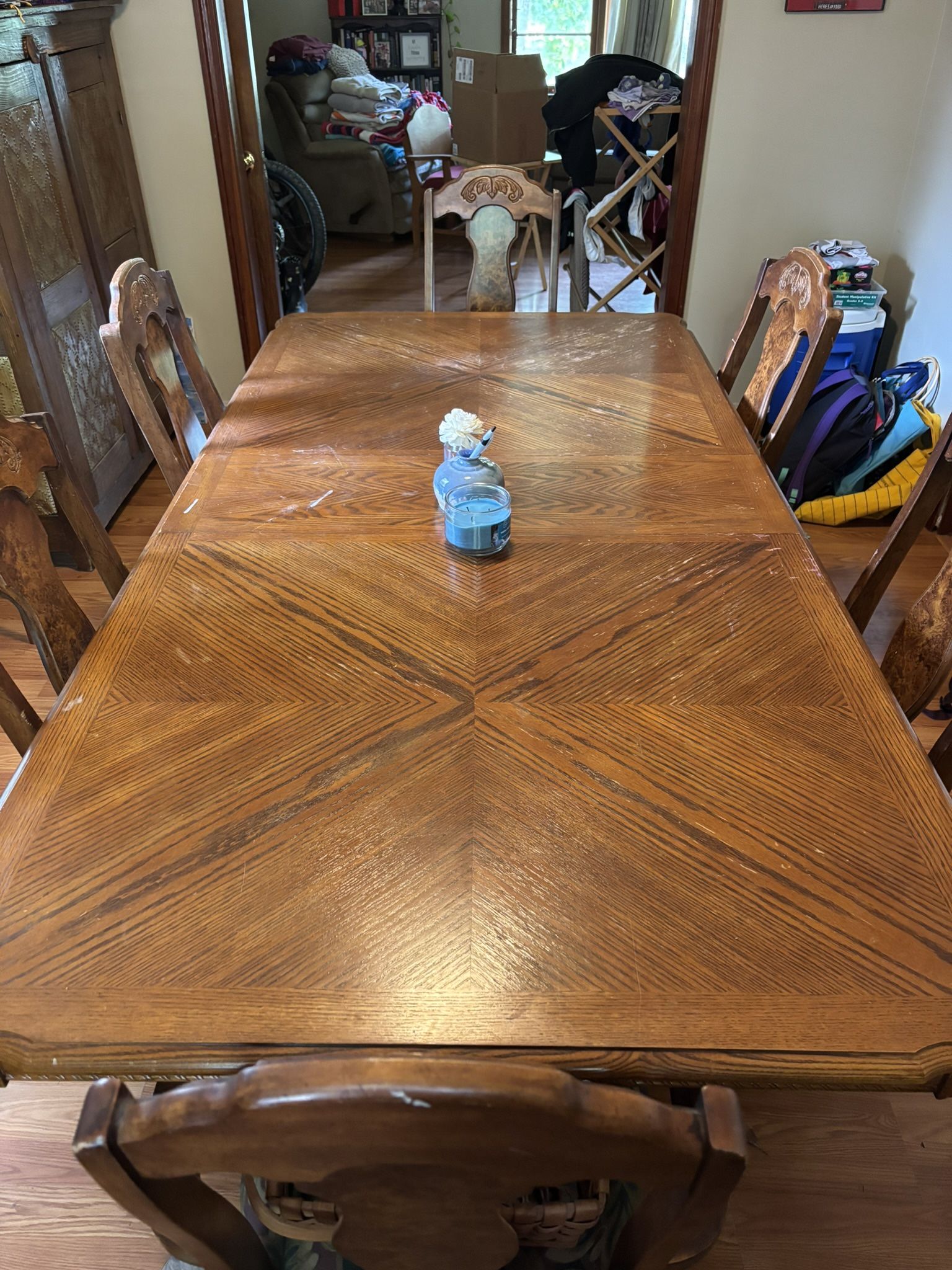 Dining Room Table + 6 Chairs
