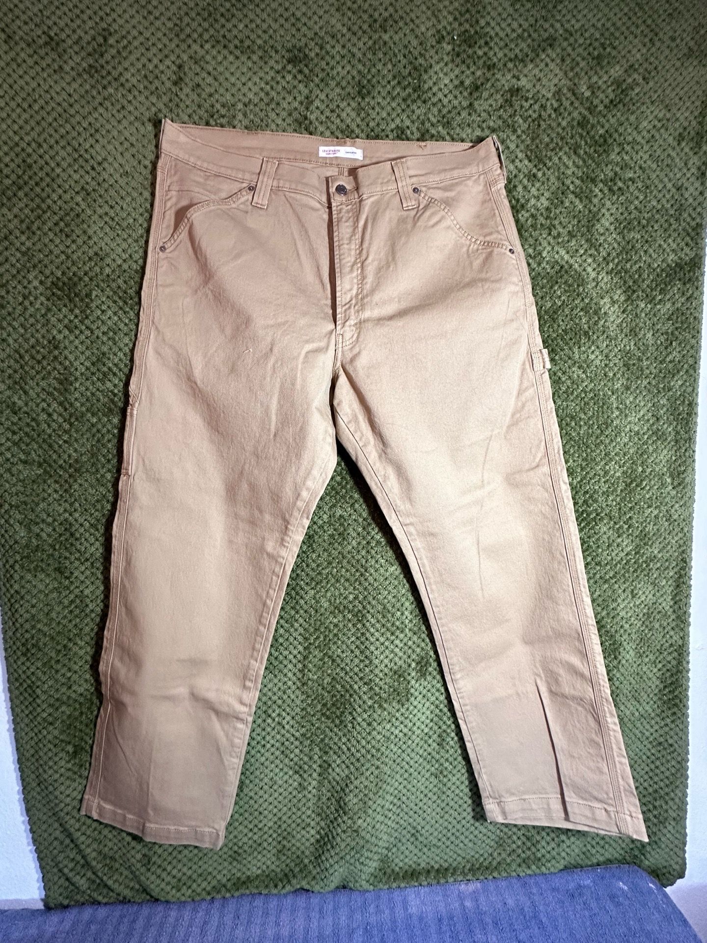 Levi’s pants