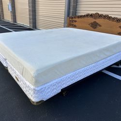 Calking size bed with memory foam mattress/ cama tamaño California king con colchón de memory foam