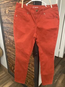 Woman’s Pant’s Size 15
