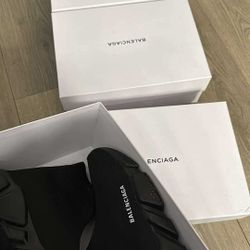 balenciaga speeds 