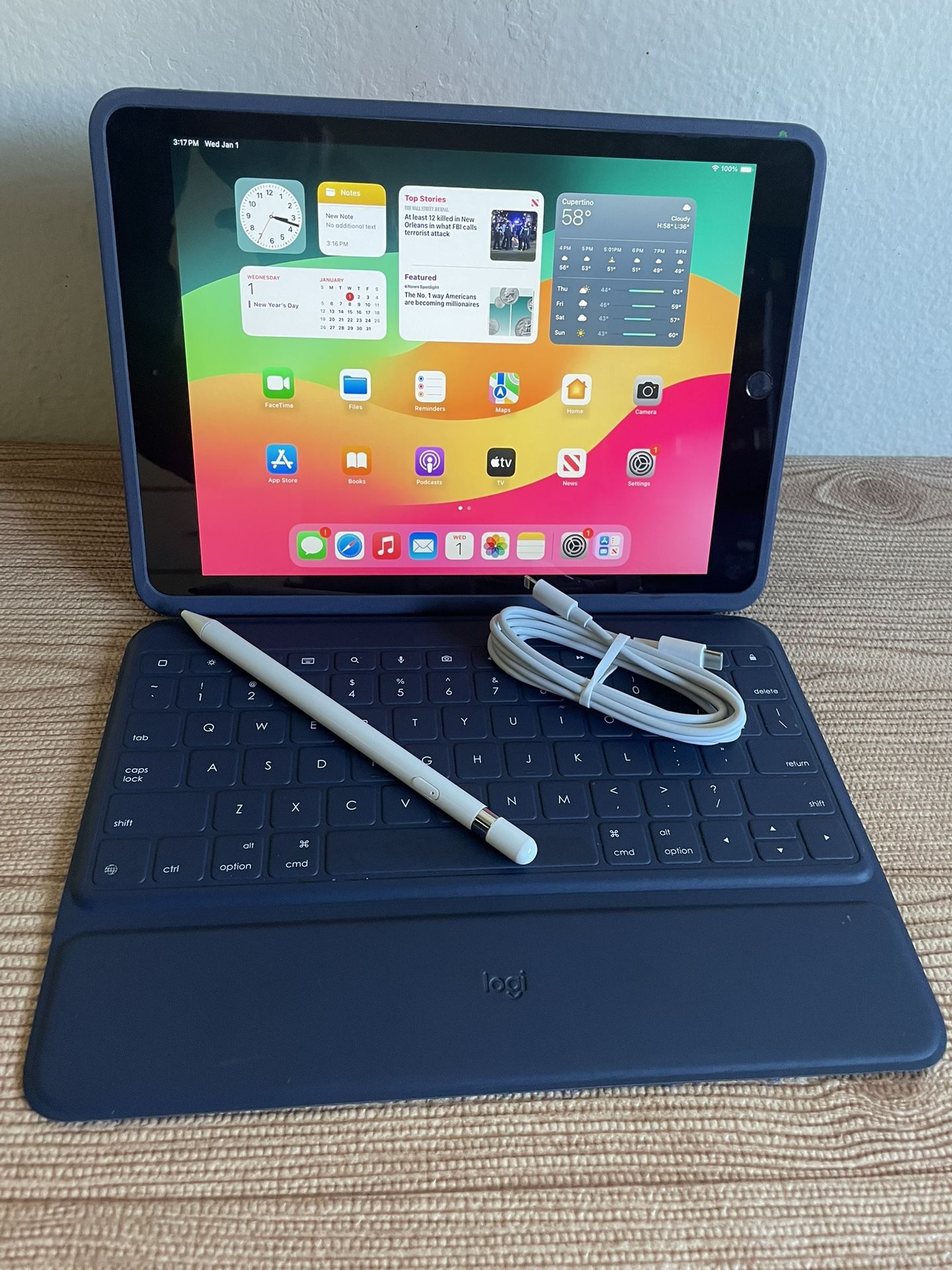 Apple iPad 7th Generation 128GB With Logitech Keyboard and Pencil