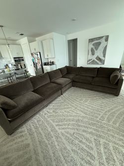 Extra Large L-Shaped Sectional Sofa – Very Comfy!