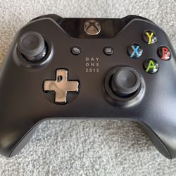 Day One edition Xbox One controller