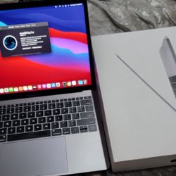 MacBook Pro I5 8g 13inch 