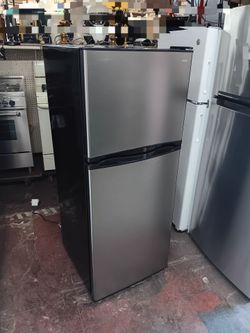 Haier top freezer refrigerator 24-inch