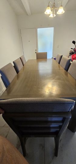 60 X 102 In Table With 8 Chairs