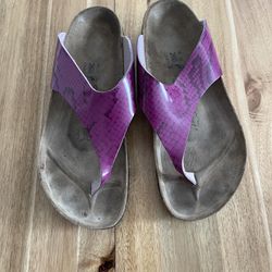 Gently used Birkenstock Thong Sandals - Size 40/US 9