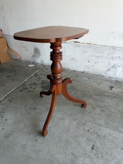 Standing Table