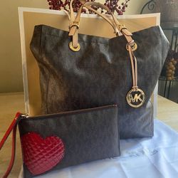 Bolsa  Grande Con Su Cartera De Mano.  Mk