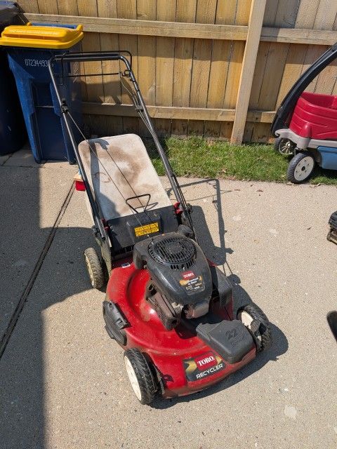 Toro recycler Lawn Mower