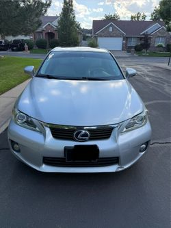 2012 Lexus CT 200h Hybrid – Clean Colorado Title – 107K Miles