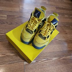 Old Worn Pair Of Jordan Four Retro Lightning Size 10