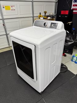 Samsung 7.4-cu ft Vented Electric Dryer with Steam Cycle (White )