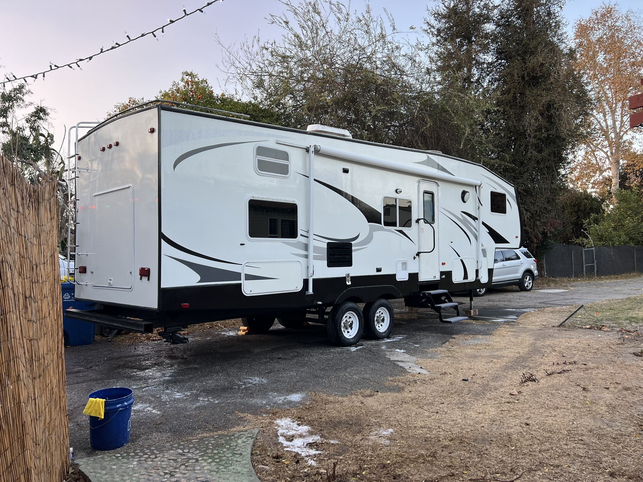 5th Wheel Camper Trailer With Bunk Room