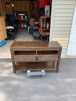 Two drawer TV cabinet pick up in Elburn cash only