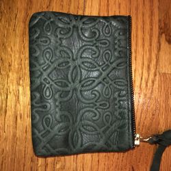Green wristlet