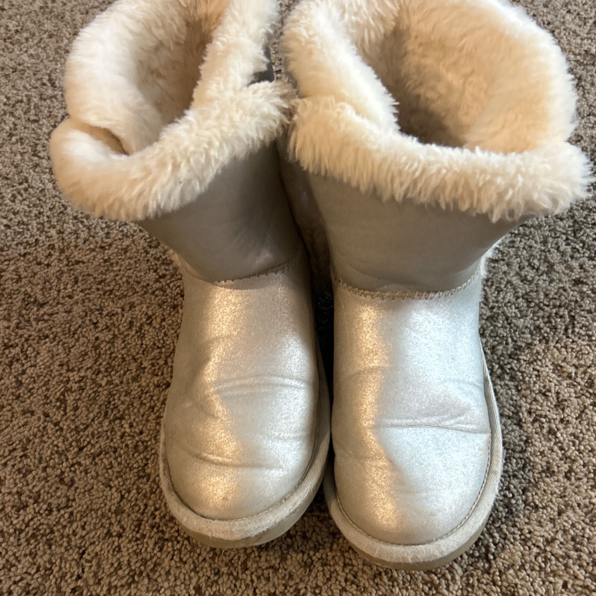 Silver Snow Boots, Size 7-8