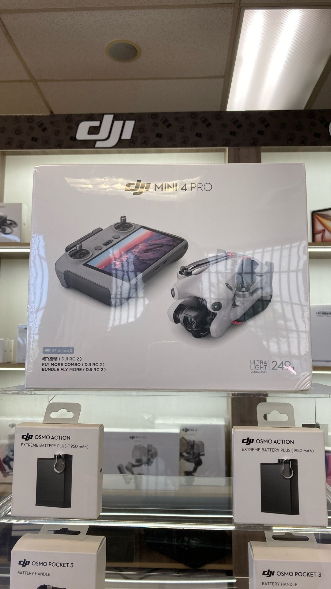 DJI Mini 4 Pro RC w/ Flymore Combo