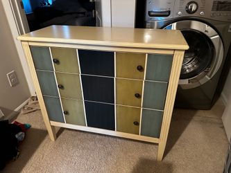 Dresser