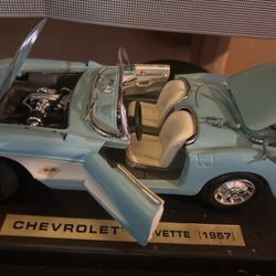 Mini Bike And Car (Model/Decor)