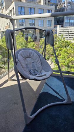 Graco Slim Spaces Compact Baby Swing - Tate (Batteries Included!)