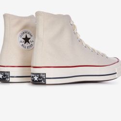 Womens lightly used converse all star chuck taylor  size 7.5 