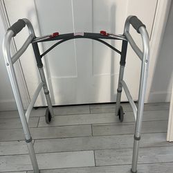 Adjustable height walker