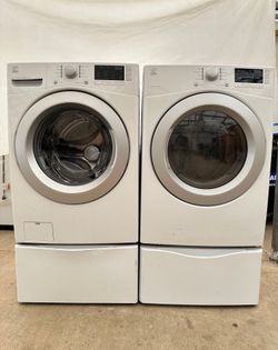 Kenmore washer and dryer laundry set