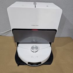 roborock s8 maxv ultra smart vacuum + mop station white