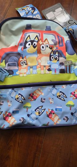 Mochilas nuevas con loncheras