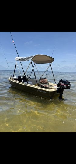 Sundolphin 12 Jon Boat