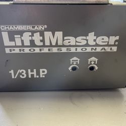 Chamberlin Garage Door Openers Chain Drive Used Great Working Condition 