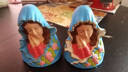 Virgin Mary Ceramic Statues Good Condition $6.00 for both