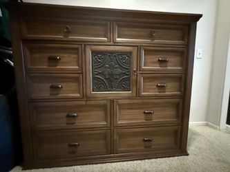 Gentleman’s Chest Dresser