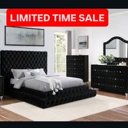 Brand New Elegant Stuffed Stefania Queen Size Bedroom Set 