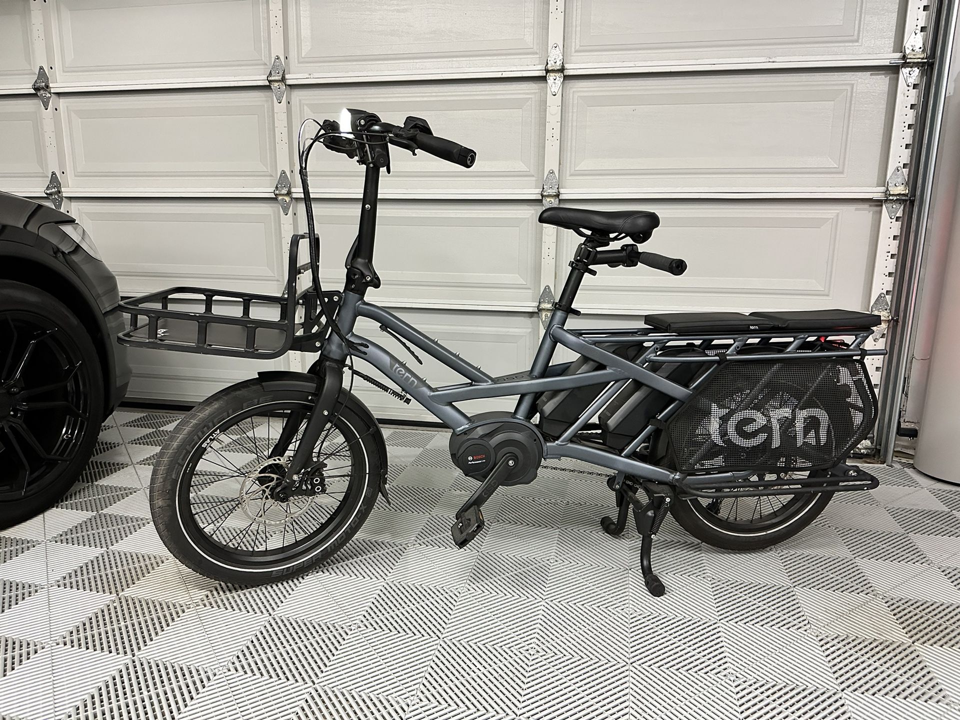 Tern GSD Electric Cargo  Bike, Dual Battery And Low Miles Tons Of Options & Upgrades.