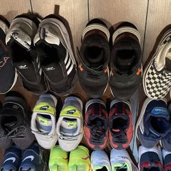 Kids shoes Nike Reebok new balance vans náutica mercurial soccer Adidas soccer  Left to Right Top to bottom  Náutica size 2 $10 Adidas size 3 $5  Unde