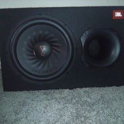 12-in JBL Speaker Bass pro Built-in Amplifier 