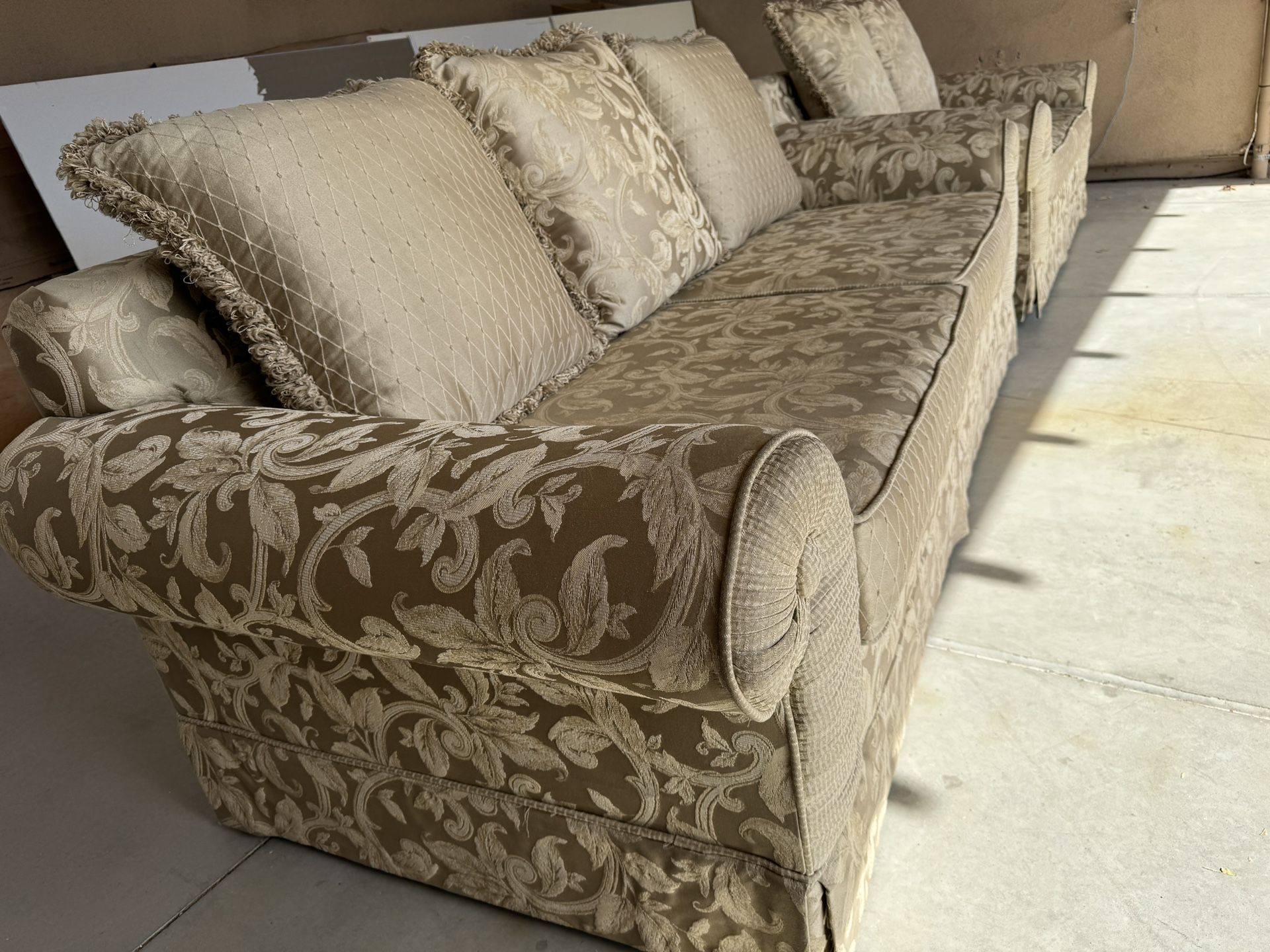 Sofa And Loveseat Set / Very Comfortable/ Excellent Condition/ Sofa Couch