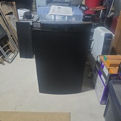 Dometic Refrigerator (Free)