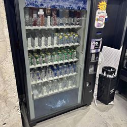 2 Vending Machines With Card Reader