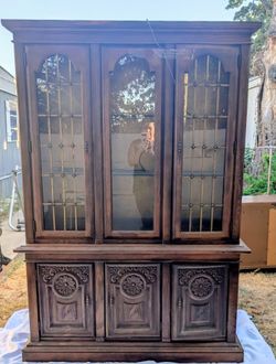 ✨ VINTAGE HUTCH ✨