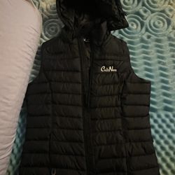 Size Women’s Large Zip Up Puffer Vest With Detachable Hood
