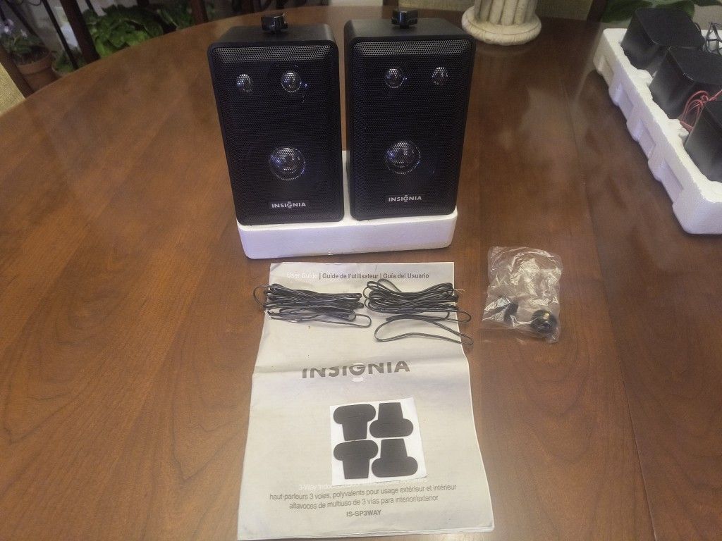 🔥 Crisp & Clear Sound! Insignia Bookshelf Speakers – Budget-Friendly & Powerful! 🔊