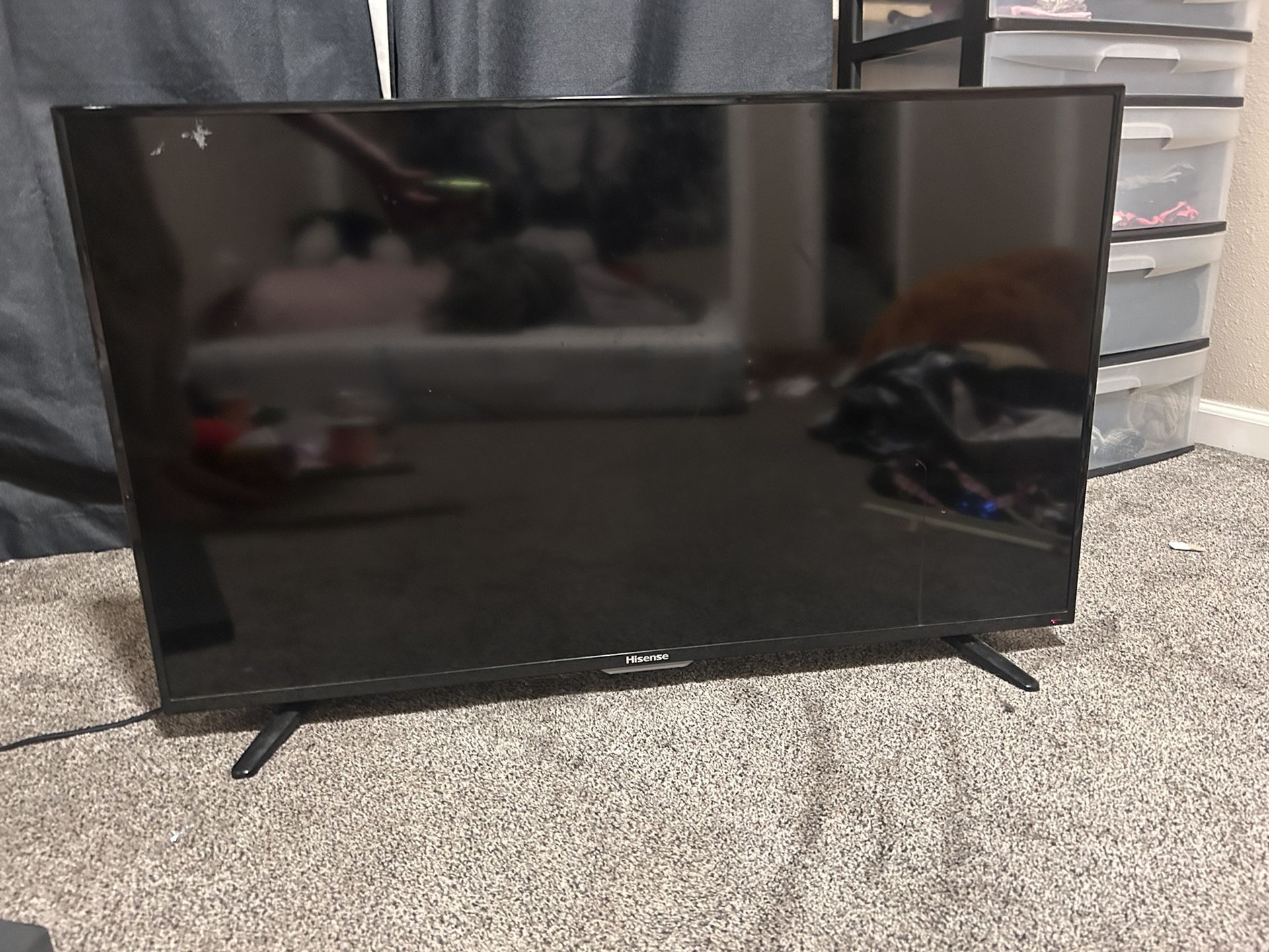 Hisense 35” TV