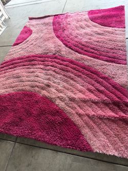 Pink rug Brand new!