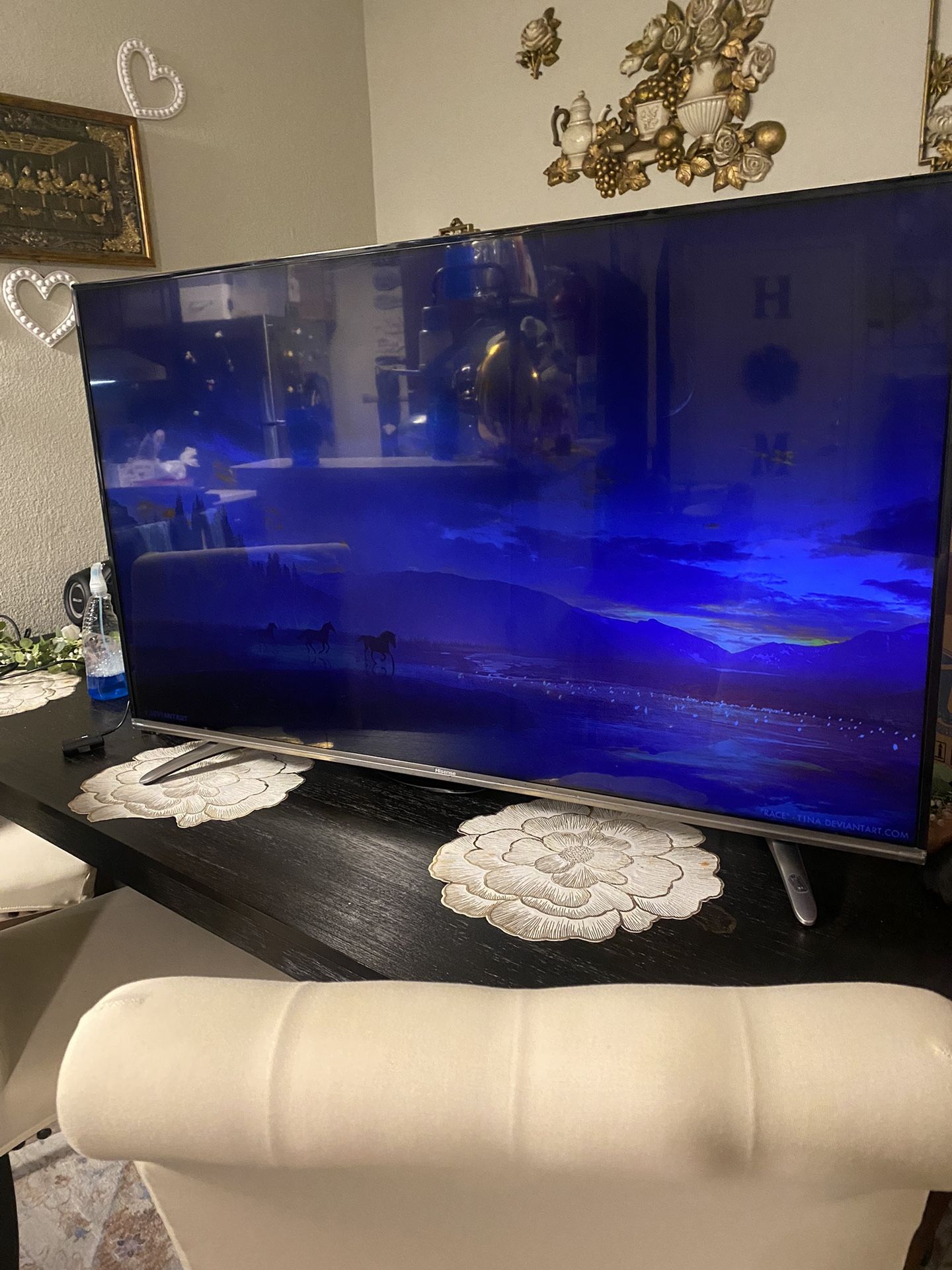 Hisense flat screen TV LED LCD) 43” inches MODEL:55H8C PRICE BEST OFFER (WHAT EVER PRICE YOU OFFER , NOT FREE)