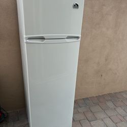 “mini” Fridge - Refrigerator 