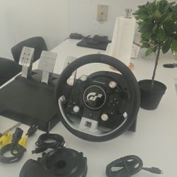 Thrustmaster TGT Like New  Ps4/Ps5/PC